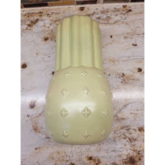 Vintage Red Wing Vase 1197, Green White Ribbed Pottery, Star with Ribs, Label - Picture 4 of 5